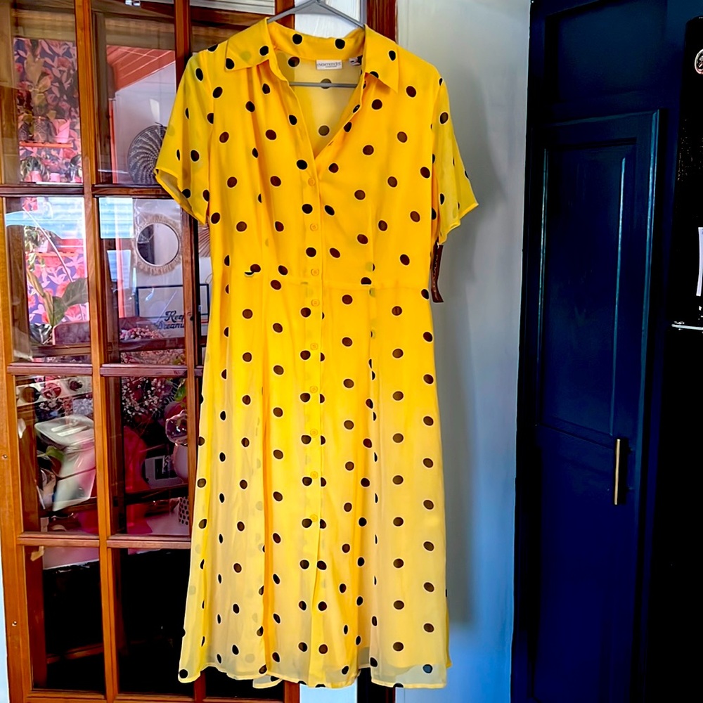Yellow polka dot Eva Mendes dress